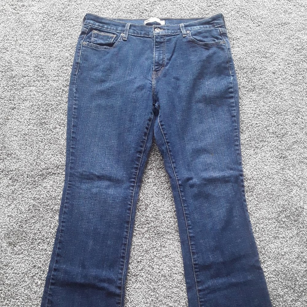 Women's 515 Levis - Bootcut - Size 14M